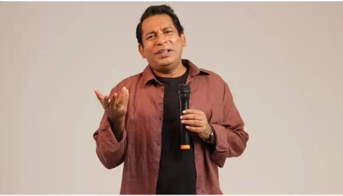 প্রথমবারের মতো মোশাররফ করিম স্ট্যান্ডআপ কমেডিয়ান